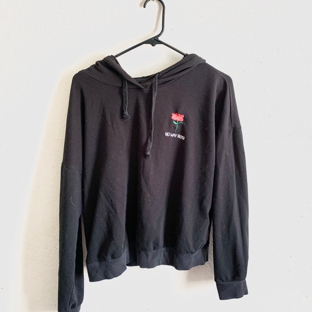 black sweat shirt